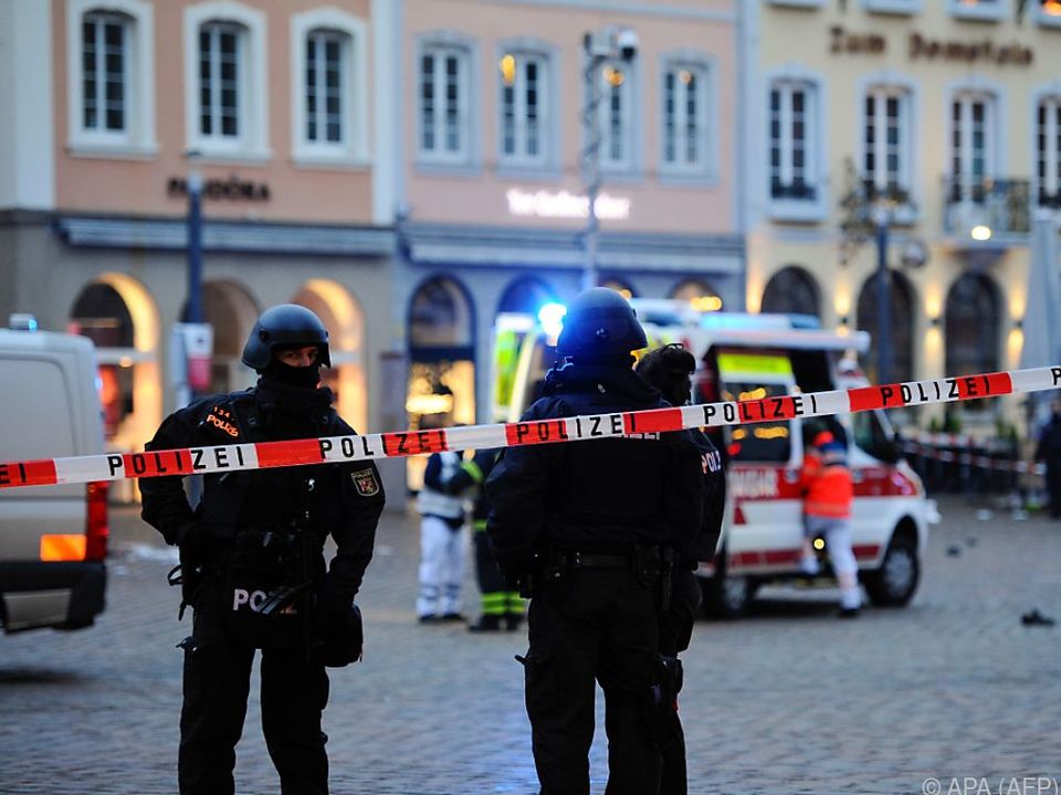 Amokfahrt in Trier: Täter spricht mit Polizei