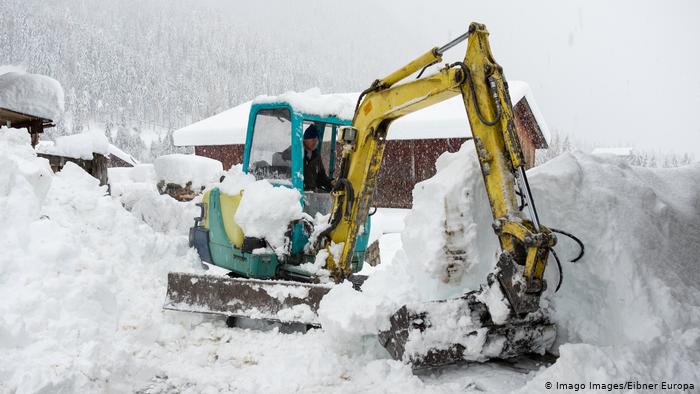 Schnee-Chaos in vielen Teilen Österreichs