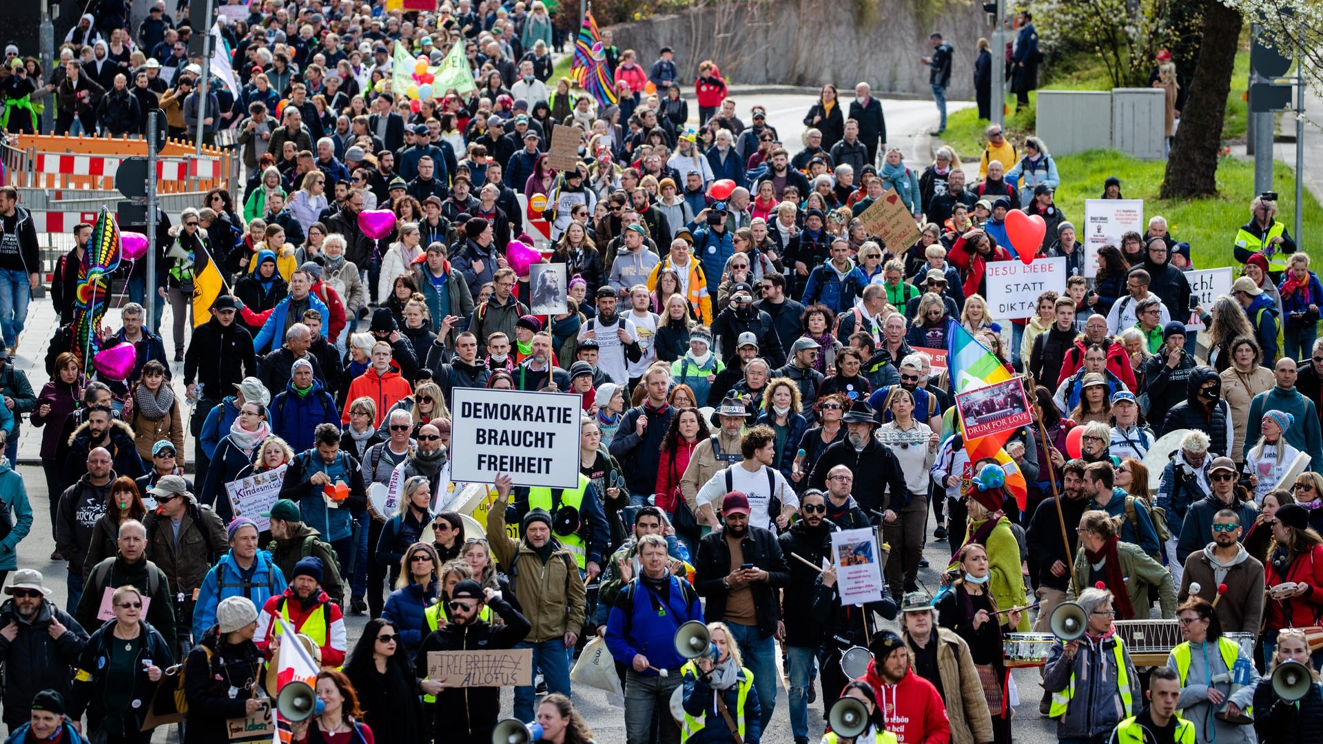 Demo gegen Corona-Maßnahmen geht dem Ende zu