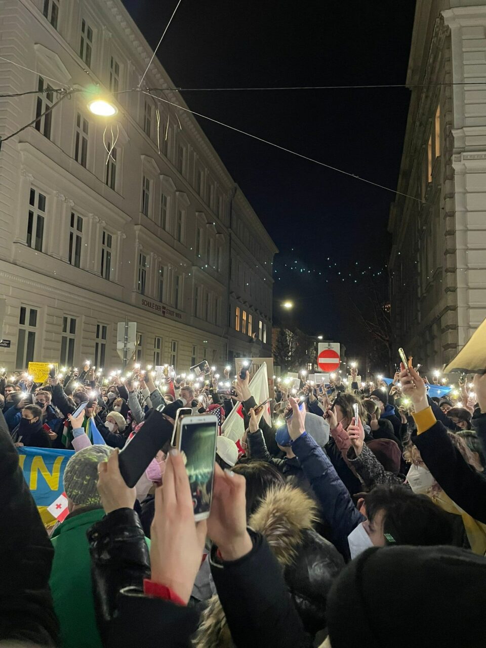 Krieg: Demo vor Russischer Botschaft in Wien