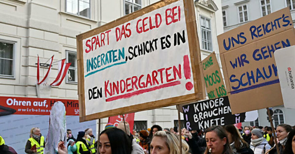 Kindergartenpersonal demonstriert in ganz Österreich