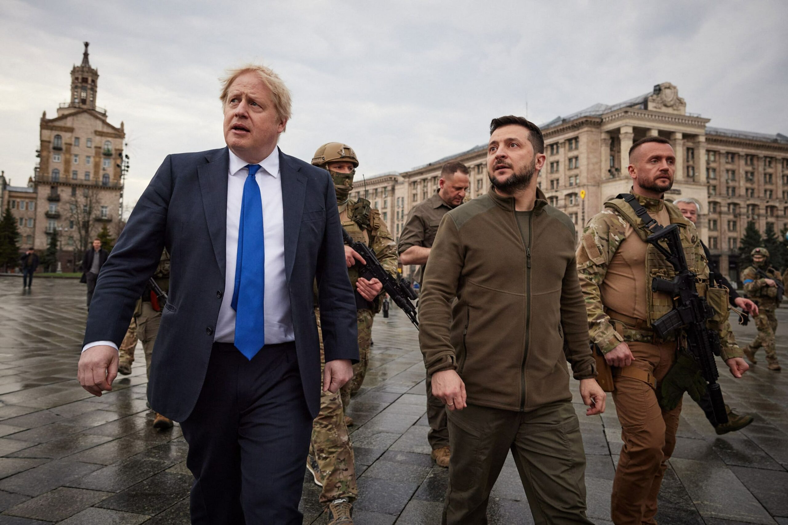 Ukraine-Krieg: Video mit Johnson und Selenskyj geht viral