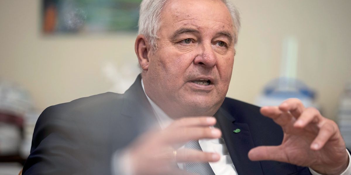 Schützenhöfer übergibt Landeshauptmann-Posten