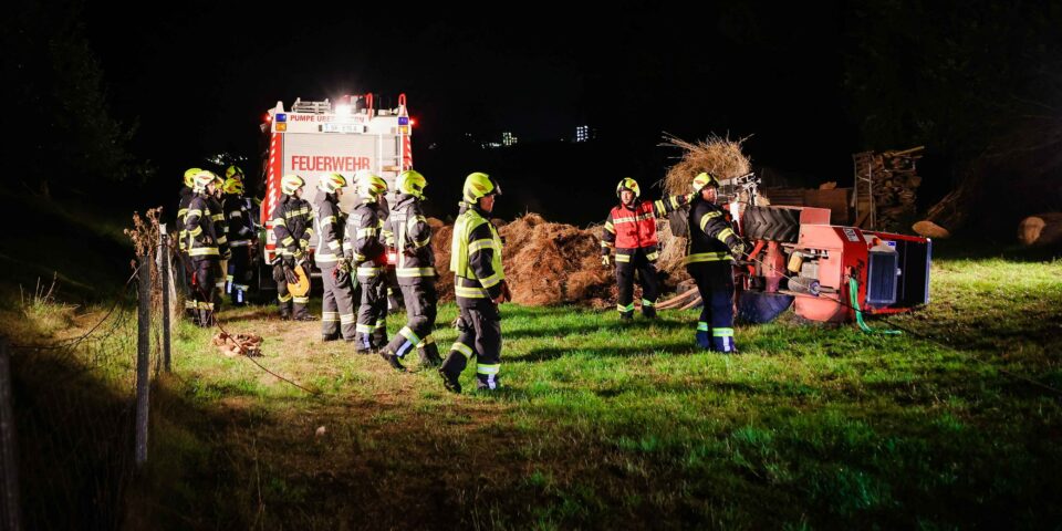 Traktorunfall: 11-Jähriger Bub nach Misthaufen-Crash tot
