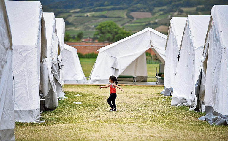 Flüchtlingszelte werden in vier Bundesländern aufgebaut