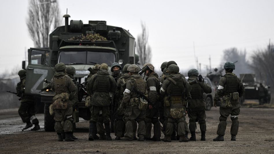 Ukraine: Russische Soldaten ergeben sich