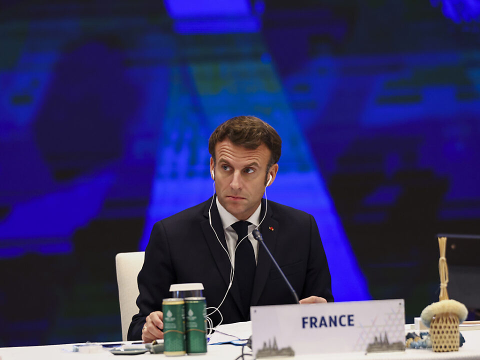 Macron: Waffensendung schwächt eigene Verteidigung nicht
