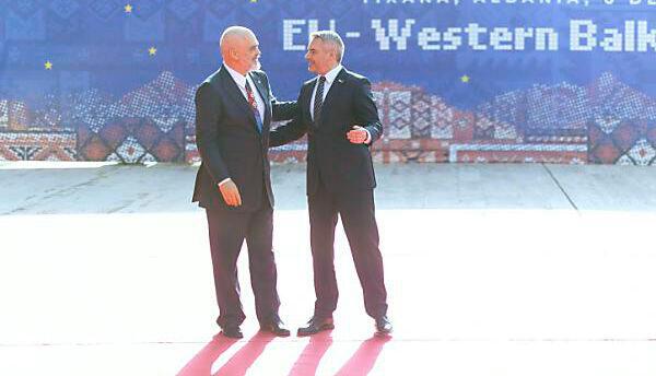 Westbalkan-Gipfel mit Nehammer in Tirana
