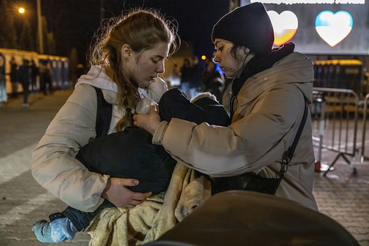 Diakonie fordert Bleiberecht für Ukrainie-Flüchtlinge 🇺🇦 #shorts